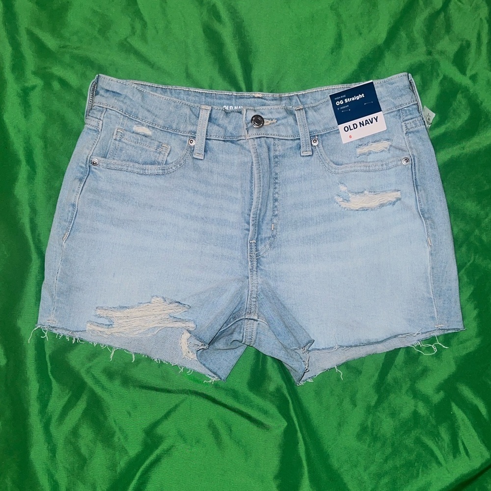 NWT Old Navy Sky Blue OG High Rise 3” Distressed Jean Shorts size 6